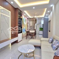 40M2 Nhà Đẹp Lô Góc Siêu Thoáng - View Sân Bóng - Ô Tô Đỗ Cửa - Giá Chỉ 7 Tỷ Nhỉnh - Xuân Phương