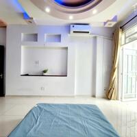 Căn hộ Studio bancol cửa sổ Full nội thất giáp Quận 10