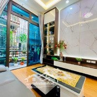 Bán Nhà Phố 8-3 Kinh Doanh 5 Tầng- 42M2-11,6 Tỷ-Vỉa Hè