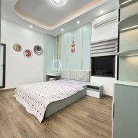 Nhà Đẹp Mới Phúc Lợi - Việt Hưng - Long Biên 5 Tầng Nhỉnh 4,4 Tỷ Oto Đỗ Cổng Ngõ Mới Mở Phúc Lợi