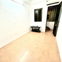 Cho Thuê Nhà Sài Đồng Long Biên, 3 Tầng 3 Ngủ 2 Wc, 10M Ra Đường Ô Tô, 22M2, 4 Tr/Th