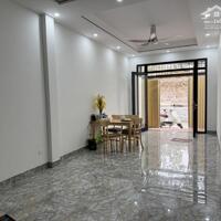 Cần bán 48m2 nhà 6 tầng, thang máy tại ngõ 399 Ngọc Lâm. Cách chợ chưa đến 200m