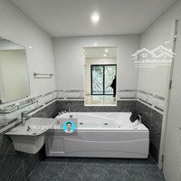 Cần Bán 48M2 Nhà 6 Tầng, Thang Máy Tại Ngõ 399 Ngọc Lâm. Cách Chợ Chưa Đến 200M