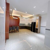 9,5 TỶ - 97M2 - NHÀ RIÊNG 3 TẦNG - HẺM XE HƠI P. PHÚ MỸ, Q7