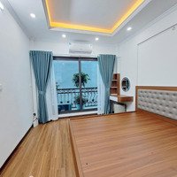 Nhà Mới Ở Ngay Kim Giang, Hoàng Mai, 40M2 X 4T, Gần Phố, Ngõ Thông, 15M Oto Tránh, Giá Bán 8 Tỷ