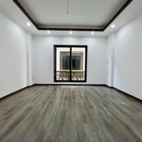 Bán Gấp Nhà Phố Đại La, Quận Hai Bà Trưng, Gần Đường 40M2, 5 Tầng. Giá Bán 5,8 Tỷ. Liên Hệ: 0983882772