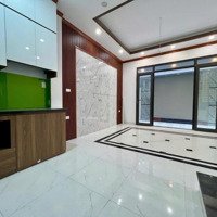 Bán Gấp Nhà Phố Đại La, Quận Hai Bà Trưng, Gần Đường 40M2, 5 Tầng. Giá Bán 5,8 Tỷ. Liên Hệ: 0983882772