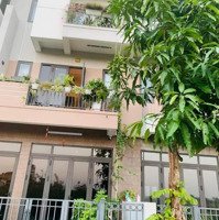 Bán Gấp Trước Tết, Căn Shophouse .Cạnh Chợ Vải Ninh Hiệp ,Cách Long Biên 6Km