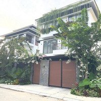 Chuyên Bán Đất Villa Thủ Thiêm Khu Vực Ubndq2 160M- 135 Triệu/M2 , Đường 20M- 160 Triệu/M2, 303M2 Góc 2Mt 103