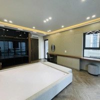 Bán Nhà Phố Hoàng Quốc Việt 60M2, Phân Lô Ô Tô, 2 Thoáng, Thang Máy, Giá Bán 21.5 Tỷ, Liên Hệ: 0869818555