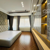 Chủ Gửi Bán Nhà Phố Nguyễn Văn Cừ, Diện Tích: 68M2, 7 Tầng, Thang Máy, Full Nội Thất Vip , Chỉ Hơn 16 Tỷ