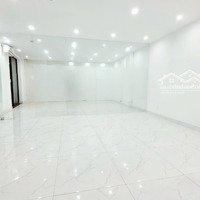 Cho Thuê Văn Phòng Tầng 2: 90M2 - Góc 2 Mặt Tiền, Có Ban Công Thoáng Mát View Đẹp - Vạn Phúc City