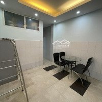 Nhà 2 Lầu 3 Phòng Ngủngay Kcx Tân Thuận