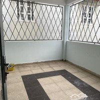 Nhà 2 Lầu 3 Phòng Ngủngay Kcx Tân Thuận