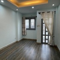 Nhà 2 Lầu 3 Phòng Ngủngay Kcx Tân Thuận
