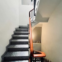 Cuối Năm Cần Bán Nhà Cách Mạng Tháng Tám, P.13, Q. 10 - Giá Bán 3Tỷ870/70,4M2, Gần Chợ Hoà Hưng-Giáp Q3