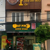 Sang Nhượng Nhà Hàng Cơm Mới Mở Do Chuyển Nơi Ở