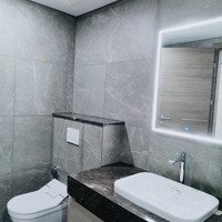 Cho Thuê Căn Hộ Sunshine Diamond River, 136M2, Giá Bán 15 Triệu Nhà Mới 100%, Free Pql, 2 Phòng Ngủ2Wc