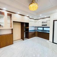 Cho Thuê Nhà Phân Lô Khu Vực Phố Láng Hạ. 80M2 X 7 Tầng. Nhà Mới, Thông Sàn, Có Thang Máy. 30 Triệu/Th