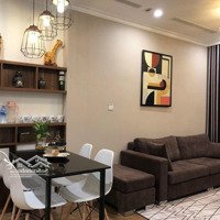 Chính Chủ Cho Thuê Chung Cư D2 Giảng Võ 120M2 2 Phòng Ngủ2Vs Full Đồ Giá: 19 Triệu/Th Liên Hệ: 096.596.0880