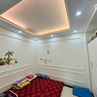 Cho thuê nhà 5 tầng Cổ Linh, Thạch bàn. 35m/sàn. Giá 9 triệu. Lh: 0984373362