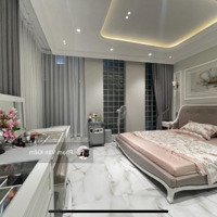 Mặt Phố Trần Quốc Hoàn, Vỉa Hè Đá Bóng Với 72M2, 8Tầng, Lô Góc 3 Thoáng, Kinh Doanh Đủ Loại - 33 Tỷ