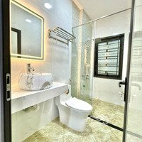 Cần Bán Cân Nhà 44M2 6 Tângg Tại Mặt Phố Quan Nhân -Kinh Doanh -Làm Văn Phòng -Ô Tô Đỗ Cửa-Lô Góc