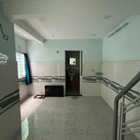 Cho Thuê Nhà Riêng Tại Lê Hồng Phong, 8 Triệu, 14.2M2, 1 Trệt 2 Lầu, Nhà Xây Kiên Cố, Sạch Sẽ