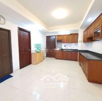 Cho Thuê Căn Hộ Res 3 Quận 7, 2 Phòng Ngủ Có Nội Thất, 8 Triệu5/Tháng