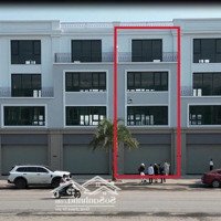 Bán Gấp Biệt Thự Vinhomes Royal Island, 14 Tỷ, 153 M2, Thủy Hà, Thủy Nguyên, Hải Phòng