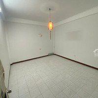 Cho Thuê Nhà Riêng A26 Phố Nghĩa Tân, 30 Triệu, Dtsd 190M2, 2 Phòng Ngủ 1 Vệ Sinh Hướng Nam, Chính Chủ