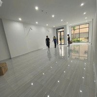 Cho Thuê Giá Bán 10 Triệu/Tháng: Shophouse 62M2 Bcons Green Topaz, Ngay Lối Ra Vào Sảnh Chính