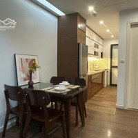 (View Hồ). Bán 2 Phòng Ngủ 2 Vệ Sinh72M2 Ban Công Đn Vinhomes D''capitale Trần Duy Hưng - Full Đồ - Có Sổ Đỏ