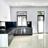 Cho Thuê Nhà Phố Lakeview City View Trực Diện Hồ, Đường Lớn 25M, Nhà Htcb Giá Bán 28 Triệu Liên Hệ: 0786831281