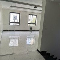 Cho Thuê Nhà Khu Đô Thị Louis City Đại Mỗ Nam Từ Liêm.diện Tích105M2 X 5 Tầng Có Thang Máy