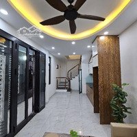 Bán Nhà Phúc Lợi, 30M2, 5 Tầng, 4.15 Tỷ, Ôtô Đỗ Cổng, Nhà Mới Tinh, Full Nội Thất.