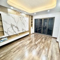 Bán Nhà Ngõ Thông: Cầu Giấy 46M2 , Ô Tô Đỗ Cửa, Vị Trí Đẹp, Giá Trị Đầu Tư Tốt