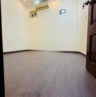 Cho thuê nhà ngõ 228 Tam Trinh, Mai Động, 40m2, 4 tầng, 5 ngủ, 11 Triệu