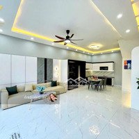 Bán Nhà Nguyễn Văn Cừ . 35M2*5T , 5.5 Tỷ . Nhà Mới Full Nội Thất . Lô Góc . Ô Tô Đỗ Cửa.