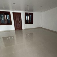 Bán Bt 5 Phòng Ngủ 4 Vệ Sinh 126M2, 26 Tỷ Tại Kdc Ven Sông Sadeco, Nguyễn Văn Linh, Q7, Hcm