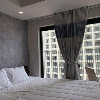 Cho Thuê Căn Hộ Gold Coast 2 Phòng Ngủ / Nội Thất Mới