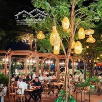 Cho Thuê Nhà Mặt Phố Tại Cộng Hòa, P12, Tân Bình. Dt: 12X20M. Trệt Lửng