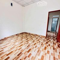 Nhà Nguyên Căn Hẻm Nguyễn Suý Gần Chợ Tân Hương. 1 Triệuệt 1 Lầu. 4X10M. 2 Phòng Ngủ 2 Vệ Sinh Nhà Mới. 8 Triệu/Th