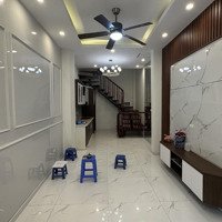 Căn Nhà Mới Tinh, Tuyệt Đẹp, Vị Trí Vàng Gần Phố Ô Tô Đỗ Trước Cửa Sân Cực Rộng