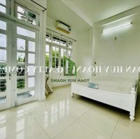 Cho Thuê Nhà Gần Vincom 4 Phòng Ngủfull Nội Thất Hiện Đại Giá Rẻ-Toàn Huy Hoàng