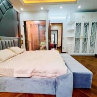 TRUNG TÂM CẦU GIẤY - OTO - LÔ GÓC - 7 TẦNG THANG MÁY - DT 73M2 - GIÁ 26.8 TỶ