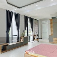 Căn Góc 1 Phòng Ngủ- 1 Vệ Sinh 55M2 Full Nội Thất, Vị Trí Đẹp Thoáng, Có Thang Máy, Máy Lạnh, Hầm Xe. Giá 10 Tr