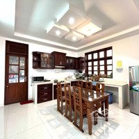 Cho Thuê Biệt Thự Trần Phú 500M2, Kiến Trúc Riêng Biệt, Thích Hợp Du Lịch Nghỉ Dưỡng