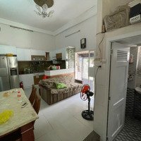 Cho Thuê Nhà Đường Lũy Bán Bích Ngay Đh Hồng Bàng 60M2, 3 Tầng Có Máy Lạnh Giường Tủ Giá 17 Triệu/Tháng