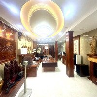 Công Viên Lê Thị Riêng, Cmt8, Q.10 Biệt Thự + Chdv 8.8X20M Thu 70 Triệu/Th